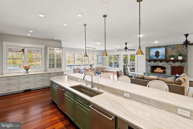3285 HARNESS CREEK RD, Annapolis, MD 21403