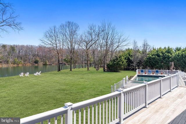3285 HARNESS CREEK RD, Annapolis, MD 21403