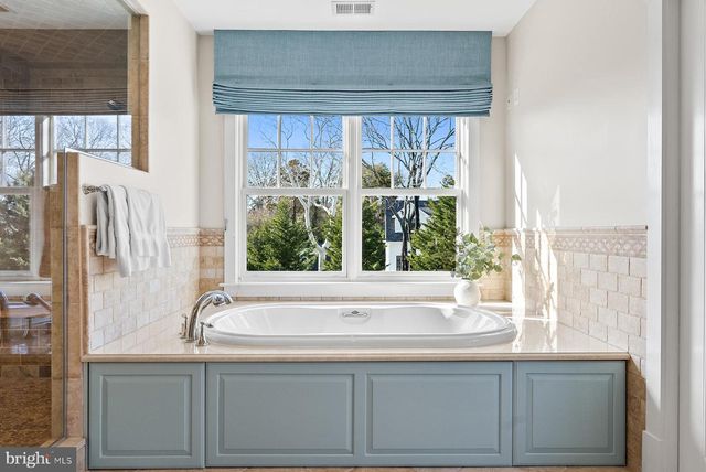 3285 HARNESS CREEK RD, Annapolis, MD 21403