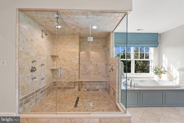 3285 HARNESS CREEK RD, Annapolis, MD 21403