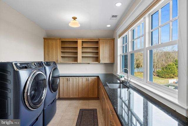 3285 HARNESS CREEK RD, Annapolis, MD 21403