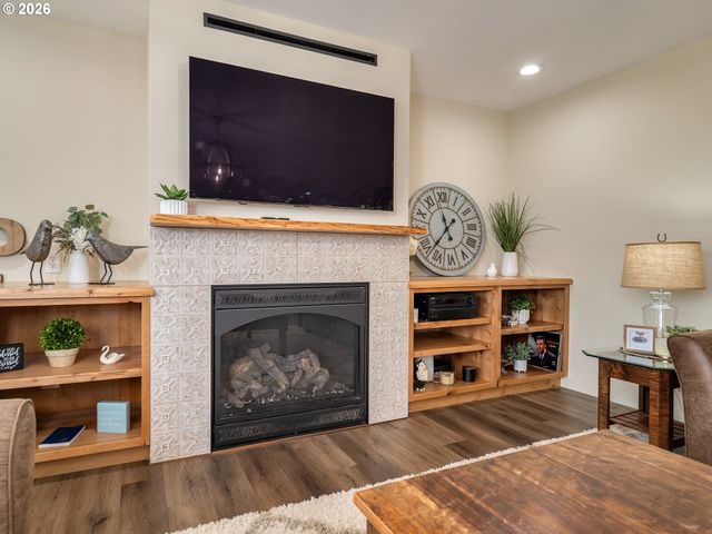 36211 Se WILDCAT MOUNTAIN Dr, Eagle Creek, OR 97022