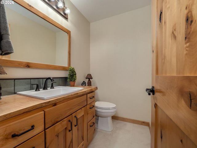 36211 Se WILDCAT MOUNTAIN Dr, Eagle Creek, OR 97022