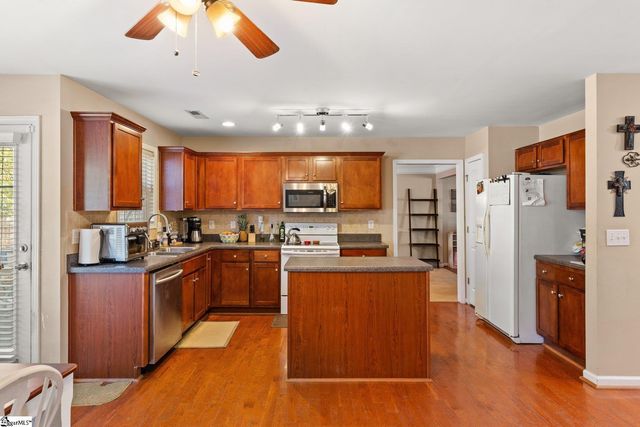 110 Ashington Drive, Simpsonville, SC 29680