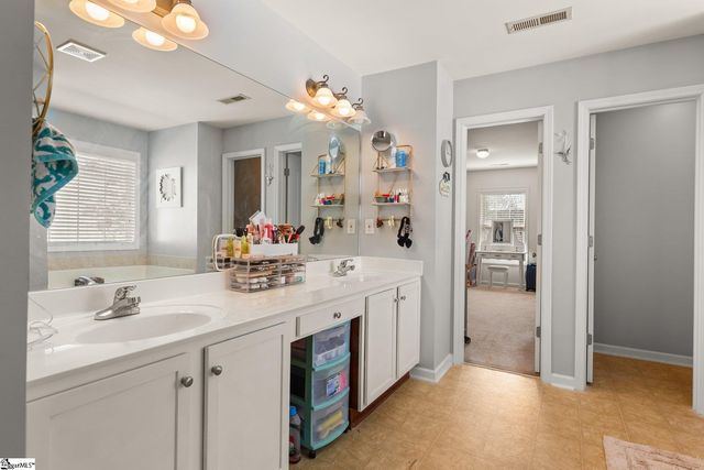 110 Ashington Drive, Simpsonville, SC 29680