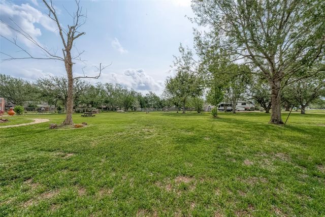 14403 Vlasta Street, Needville, TX 77461