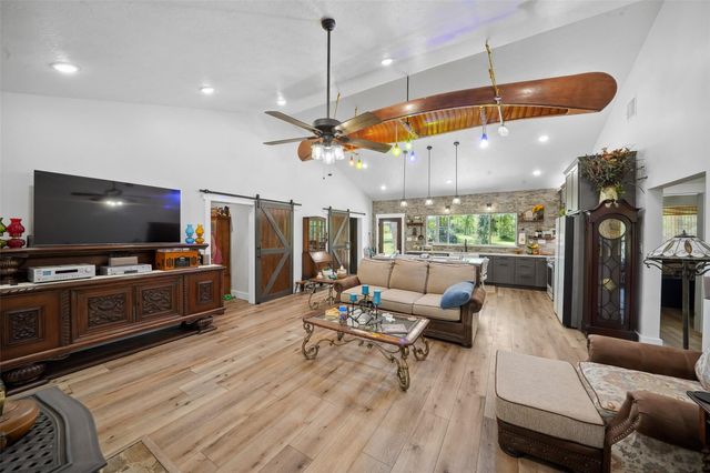 4924 County Road 4263, Marquez, TX 77865