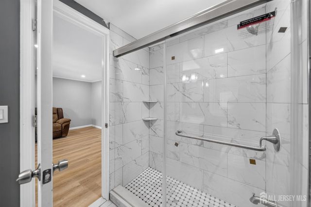 17 Wedgewood Drive, Carteret, NJ 07008