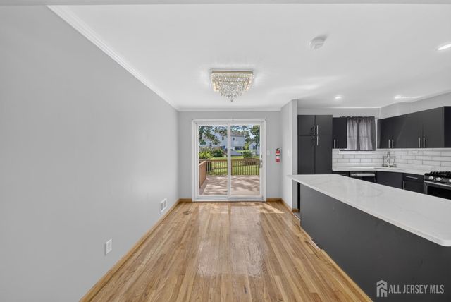 17 Wedgewood Drive, Carteret, NJ 07008