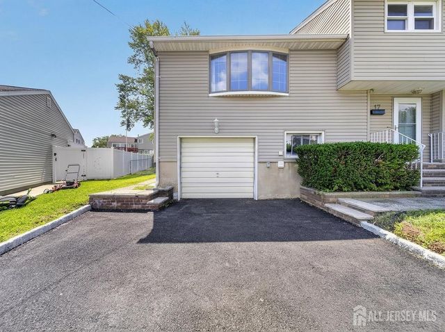 17 Wedgewood Drive, Carteret, NJ 07008