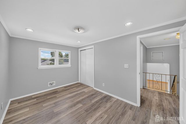 17 Wedgewood Drive, Carteret, NJ 07008