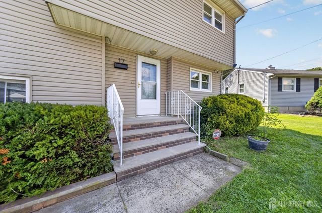 17 Wedgewood Drive, Carteret, NJ 07008
