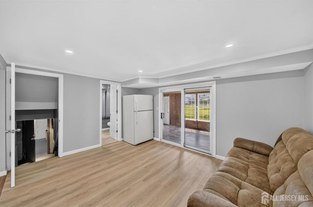 17 Wedgewood Drive, Carteret, NJ 07008