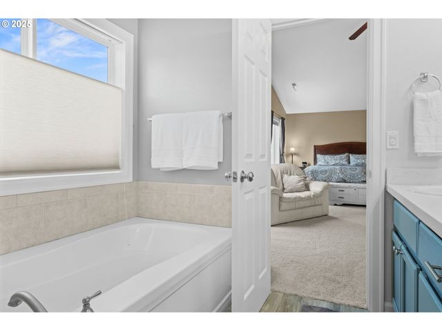 2308 Nw 7TH St, Battle Ground, WA 98604