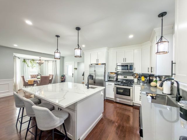 212 Main St, Fairhaven, MA 02719