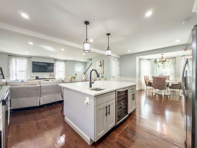 212 Main St, Fairhaven, MA 02719