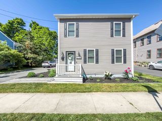 212 Main St, Fairhaven, MA 02719