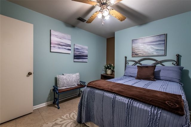3609 Capri Dr, Corpus Christi, TX 78415