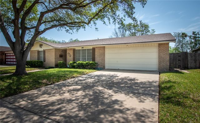 3609 Capri Dr, Corpus Christi, TX 78415