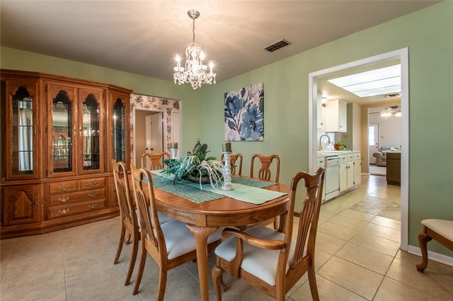 3609 Capri Dr, Corpus Christi, TX 78415