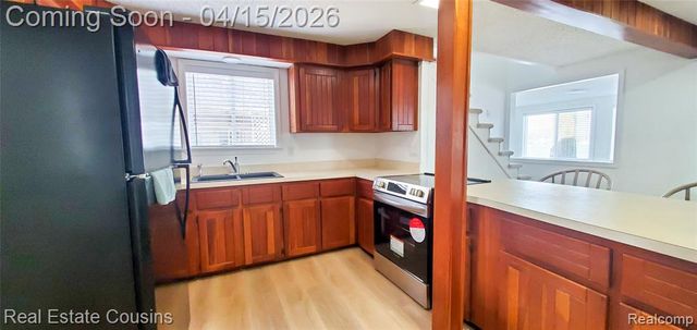 13020 Fenton Street, Fenton, MI 48430