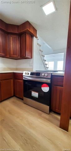 13020 Fenton Street, Fenton, MI 48430
