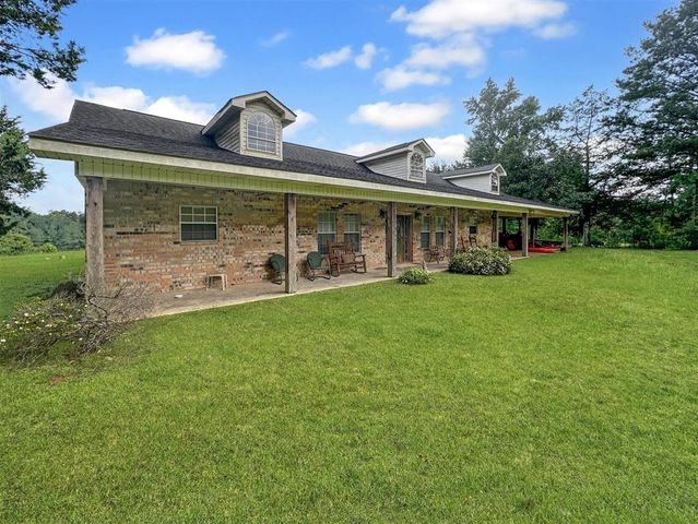 653 Ebenezer Cemetery Road, Leesville, LA 71446