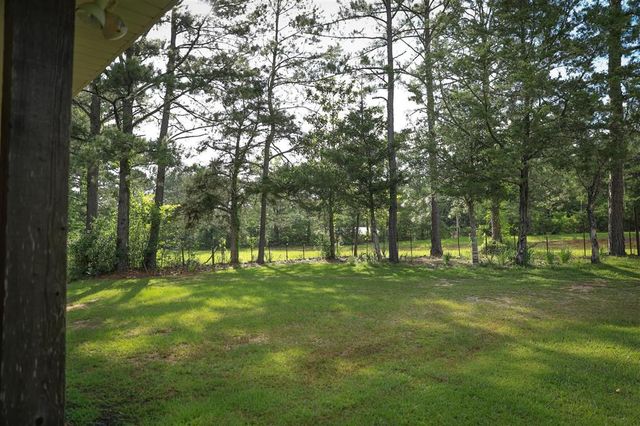653 Ebenezer Cemetery Road, Leesville, LA 71446