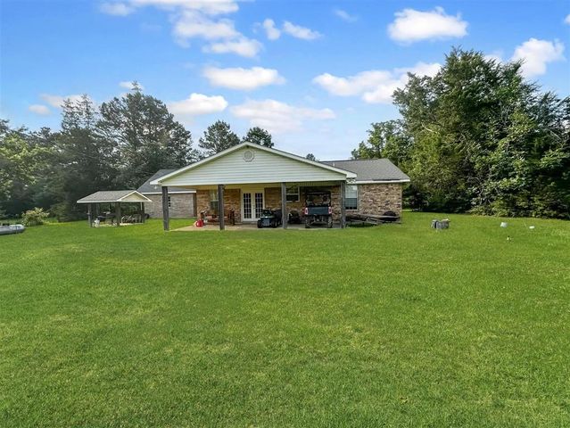 653 Ebenezer Cemetery Road, Leesville, LA 71446