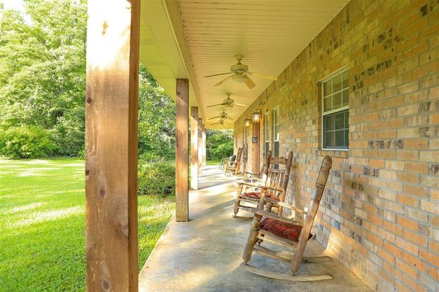 653 Ebenezer Cemetery Road, Leesville, LA 71446