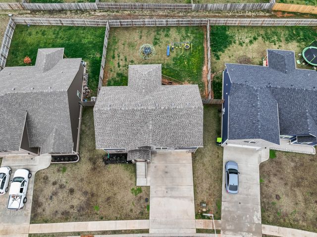 243 Dugger Dr, Clarksville, TN 37042