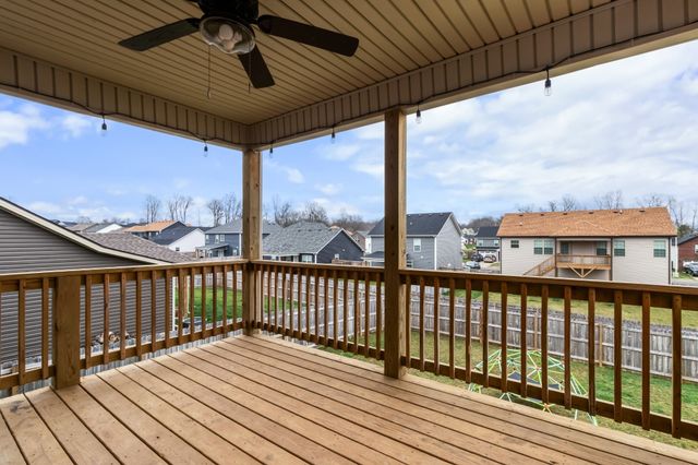 243 Dugger Dr, Clarksville, TN 37042