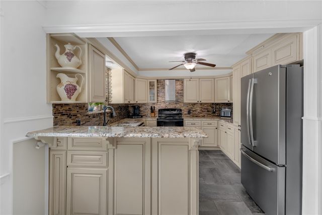 7609 Lake Highlands Drive, Fort Worth, TX 76179