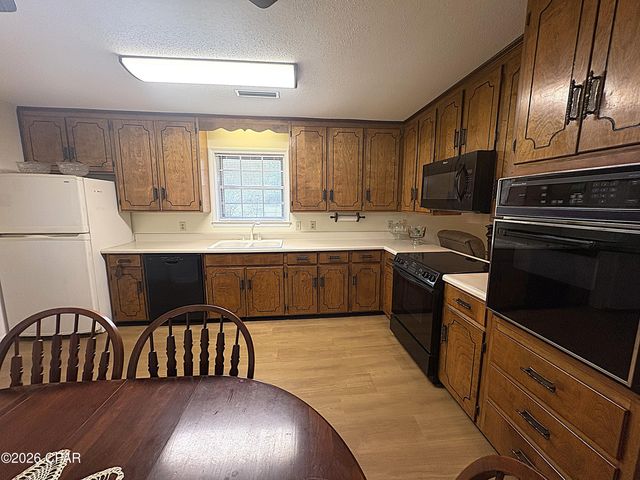 3225 5th Street, Marianna, FL 32446