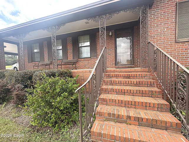 3225 5th Street, Marianna, FL 32446