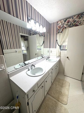 3225 5th Street, Marianna, FL 32446