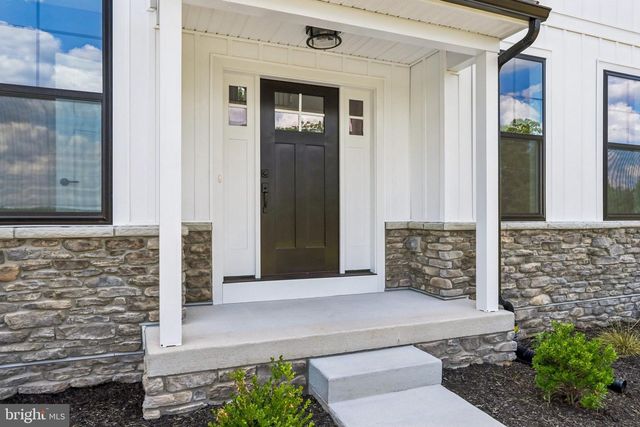 209 OLD STATE RD, Royersford, PA 19468