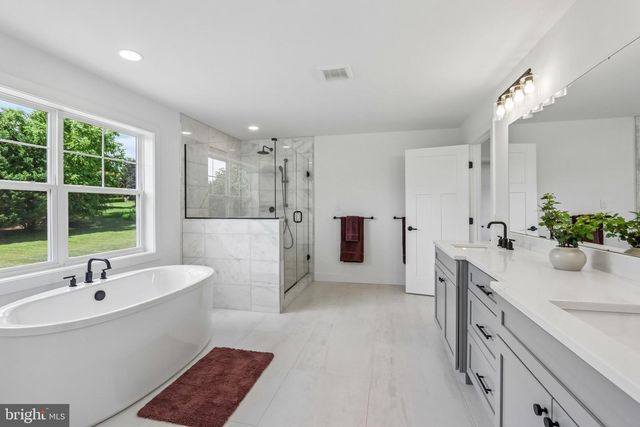 209 OLD STATE RD, Royersford, PA 19468