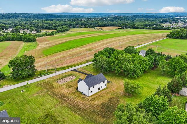 209 OLD STATE RD, Royersford, PA 19468