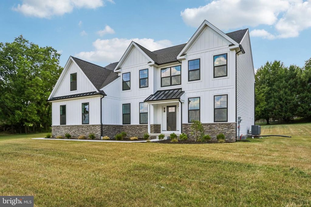 209 OLD STATE RD, Royersford, PA 19468