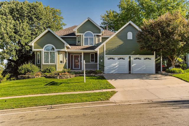 1505 Glendale Hills Drive NE, Rochester, MN 55906