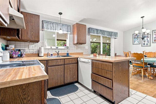 5108 N 206th Ter N, Loxahatchee, FL 33470