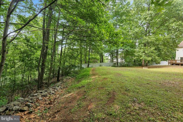 46 SPRING HILL RD, Hereford, PA 18056