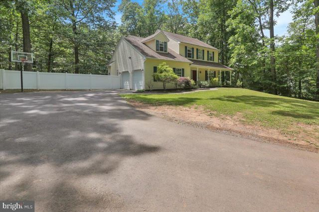46 SPRING HILL RD, Hereford, PA 18056