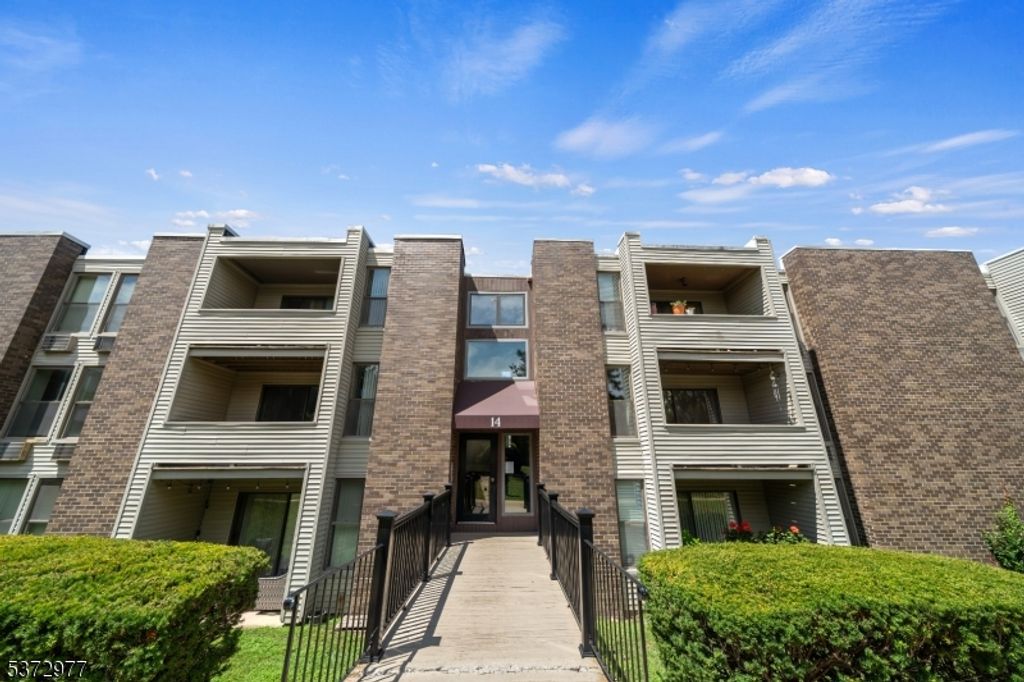 14 River Road G, Nutley Twp., NJ 07110