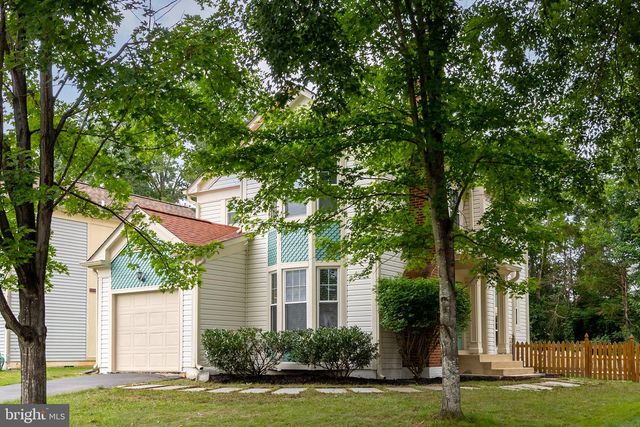 10 FENTON WOOD DR, Sterling, VA 20165