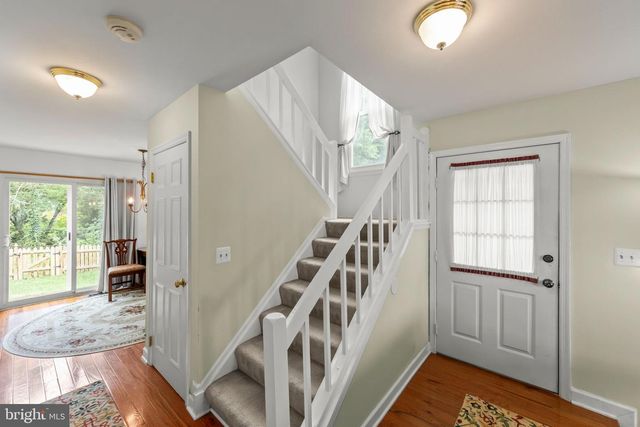 10 FENTON WOOD DR, Sterling, VA 20165