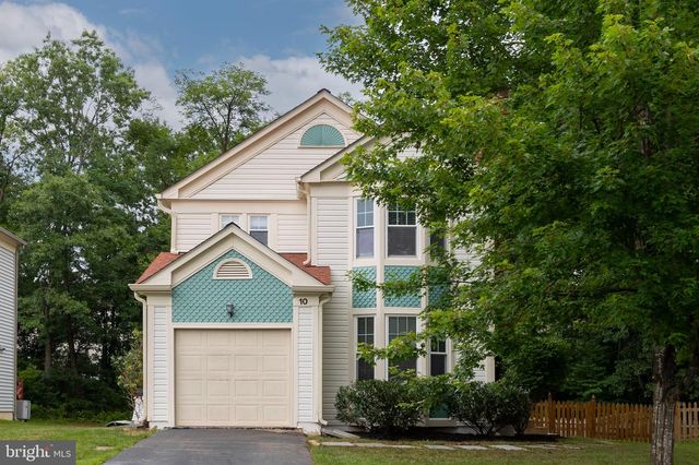 10 FENTON WOOD DR, Sterling, VA 20165