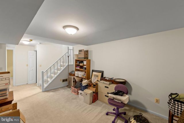 10 FENTON WOOD DR, Sterling, VA 20165