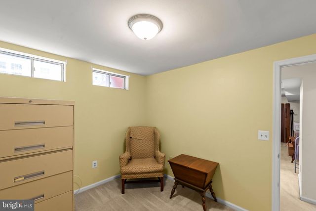 10 FENTON WOOD DR, Sterling, VA 20165